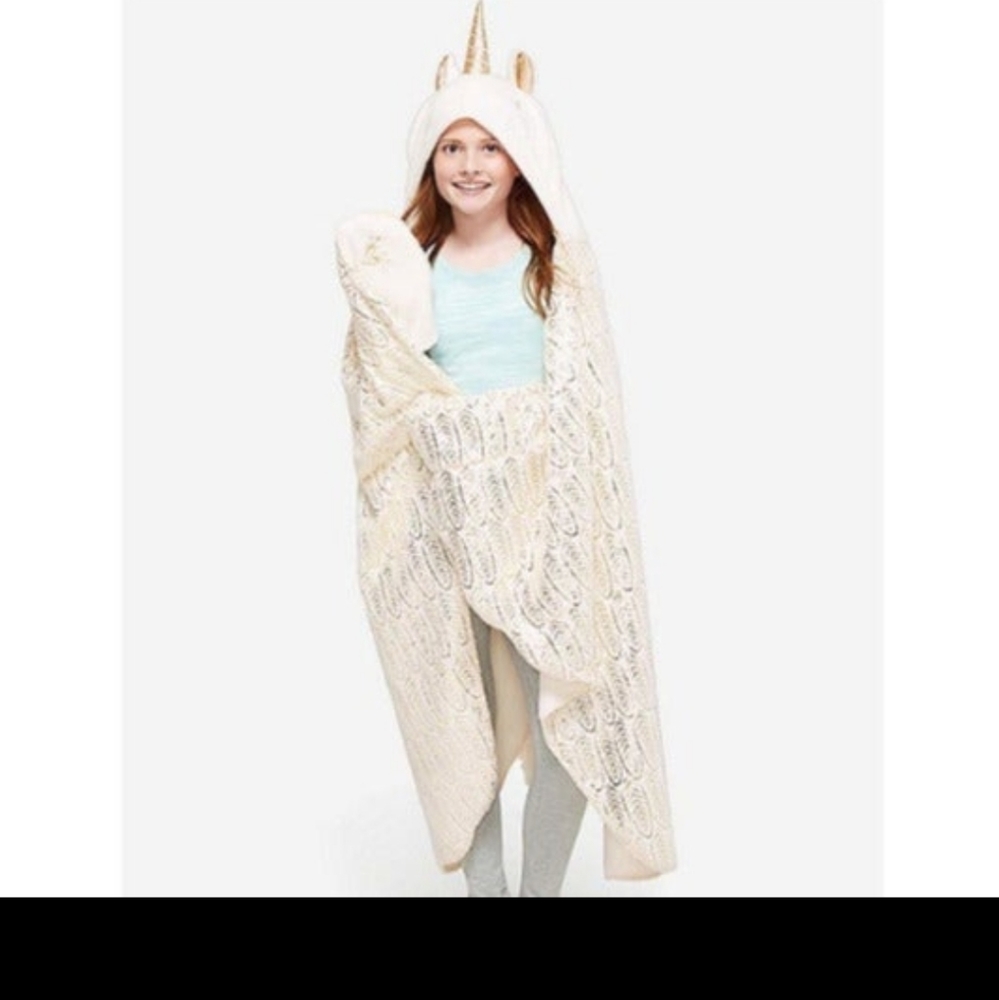 Justice Unicorn Hooded Cape Wearable Blanket Cream & Gold